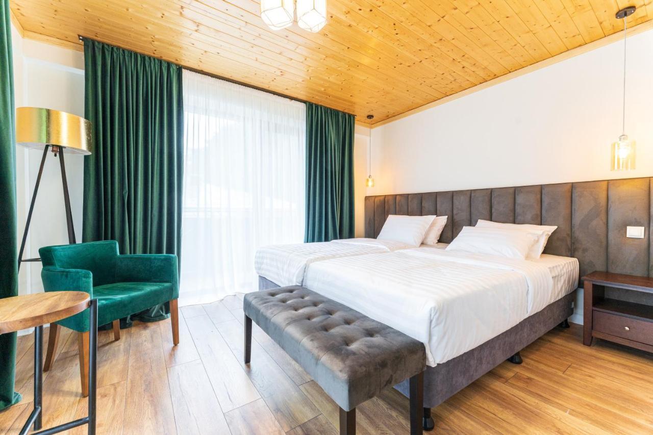 Hotel Chatini Mestia Exteriör bild